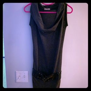 Shirt sleeve fitted sweater dress with belt